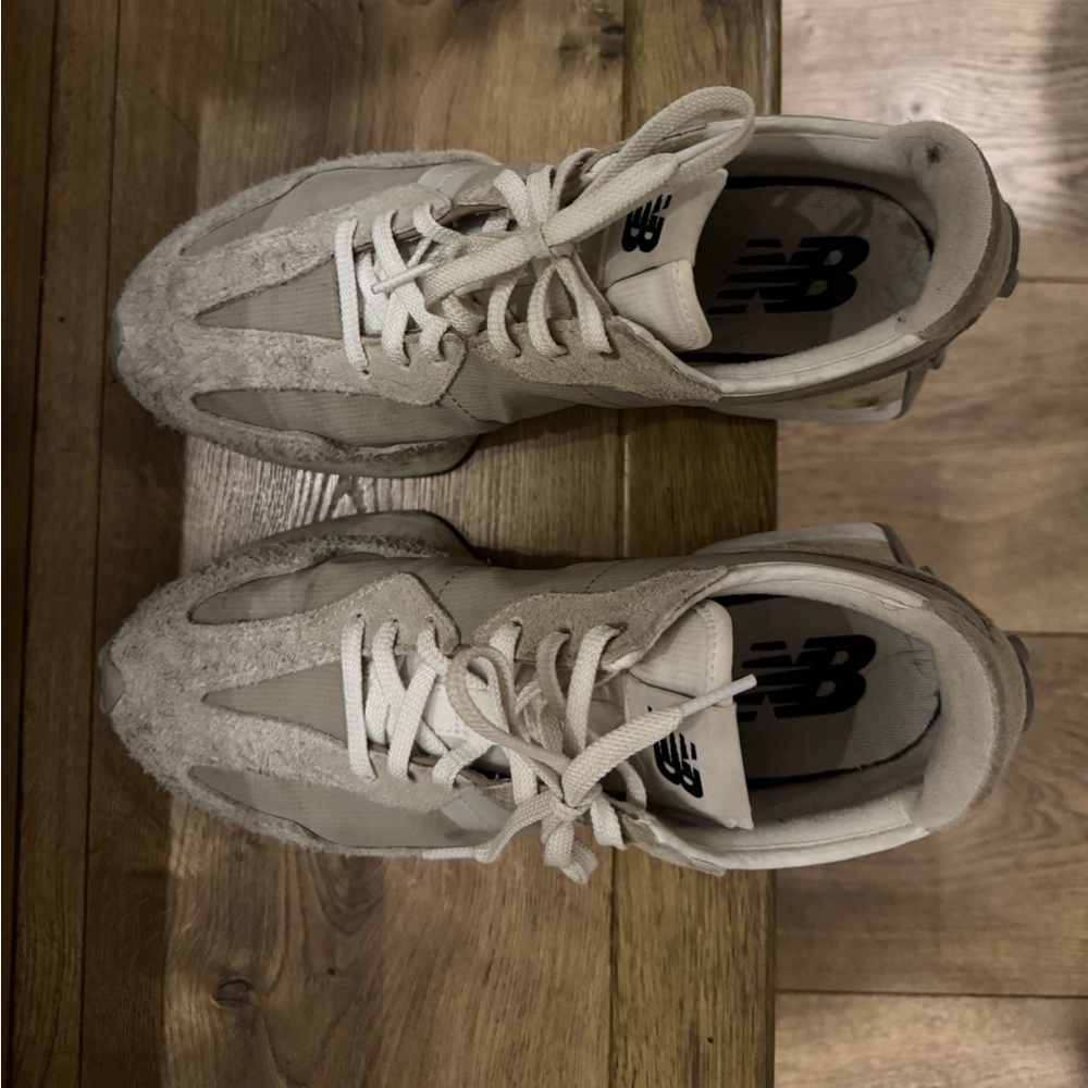 Used but great condition New Balance 327 women’s 8.5